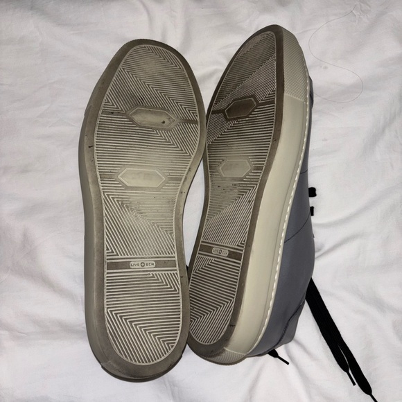 Gray and Black Casual Sneakers with Smooth Upper and White Sole - Picture 5 of 5